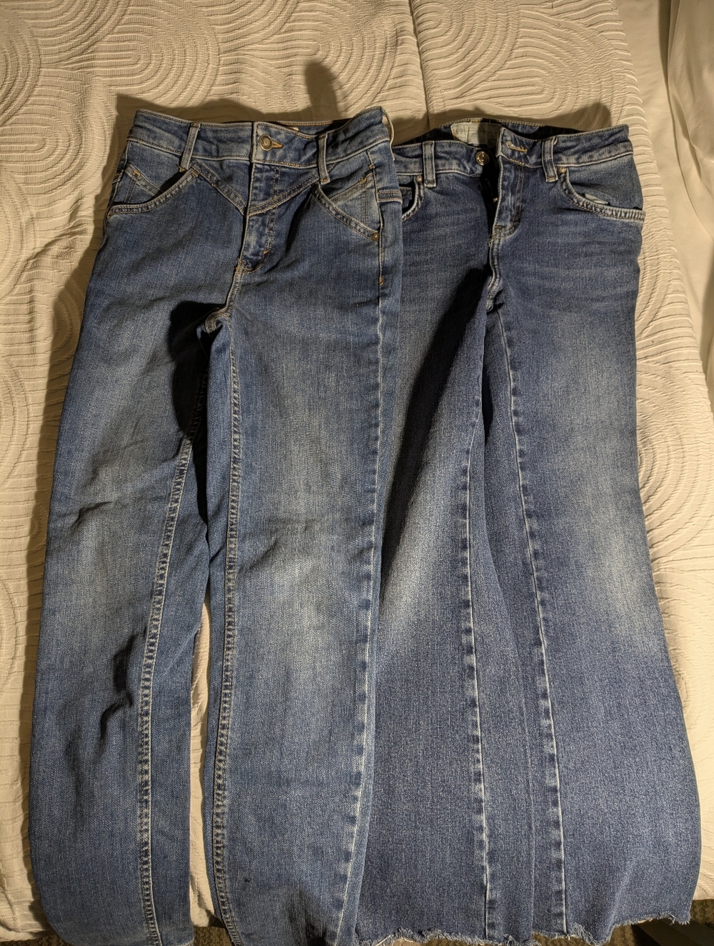 Bundle (2)Free People | We The Free | Jeans W26 and W25 Raw Hem Distressed